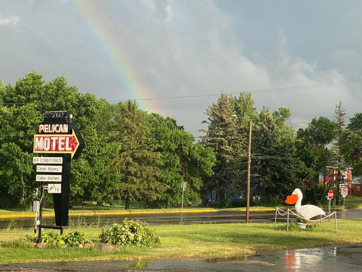 Pelican Motel Pelican Rapids Extérieur photo