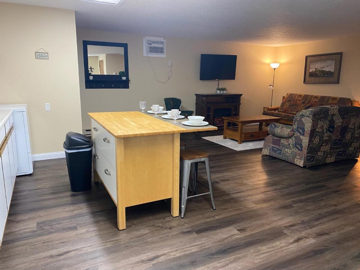 Pelican Motel Pelican Rapids Extérieur photo