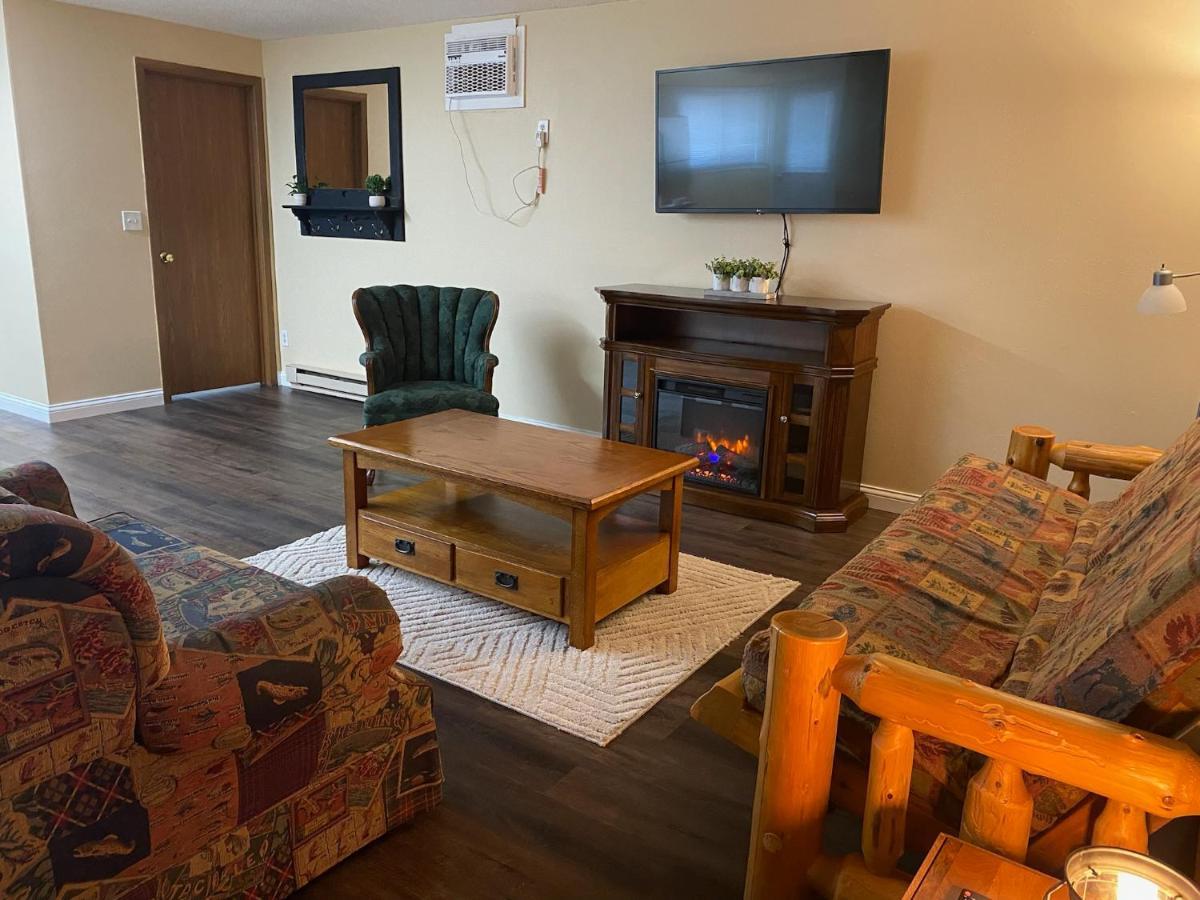 Pelican Motel Pelican Rapids Extérieur photo